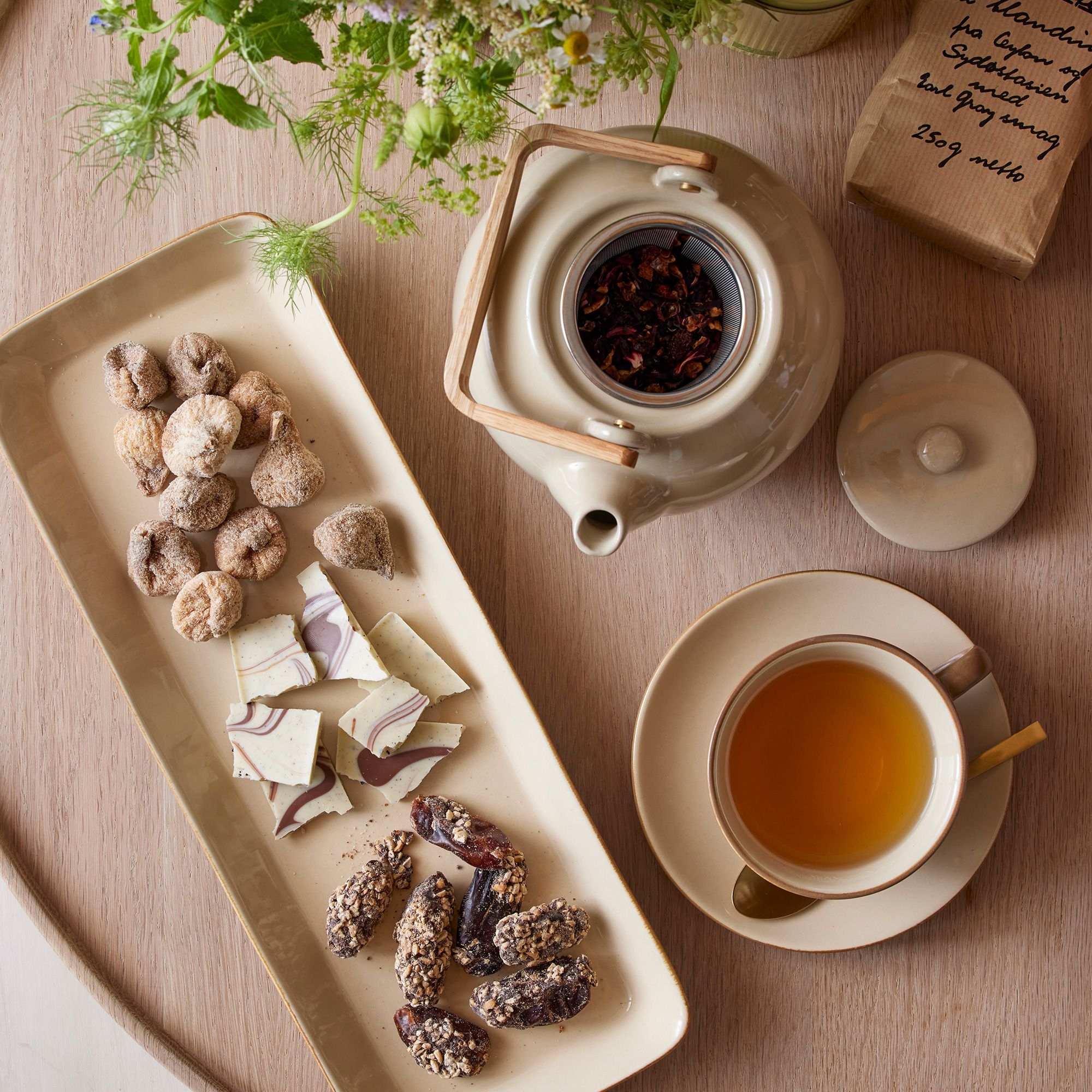 Bitz - Teekanne mit Teesieb - 1,2 L - Sand Bitz - Teekanne mit Teesieb - 1,2 L - Sand